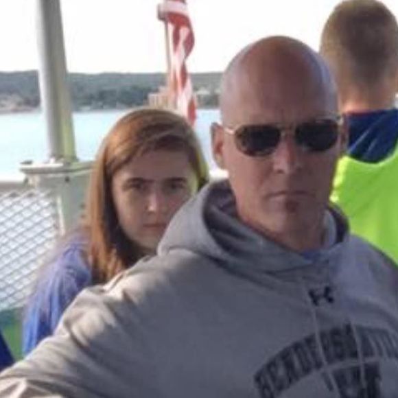 Meet your Posher, Chris - Picture 1 of 1